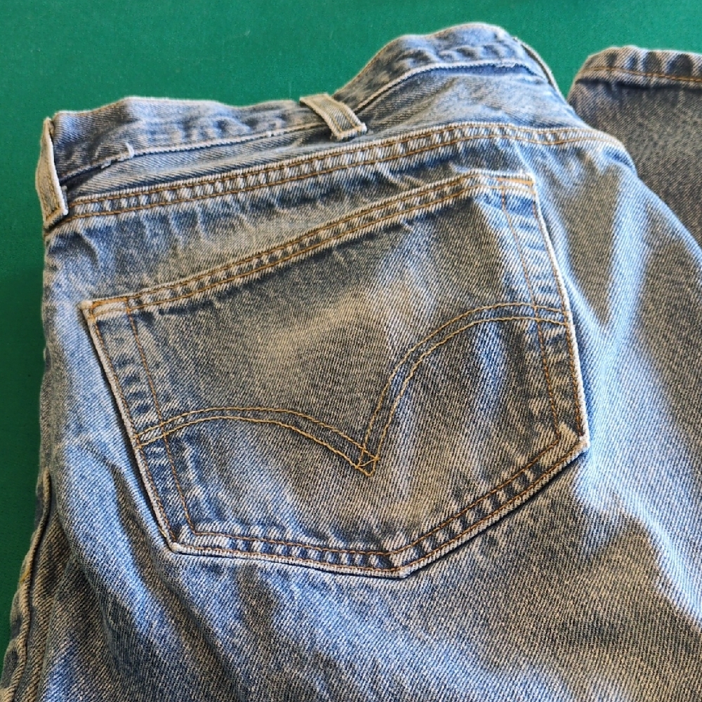 Levi's Light Blue 501 Original Jeans 42/32 Distressed